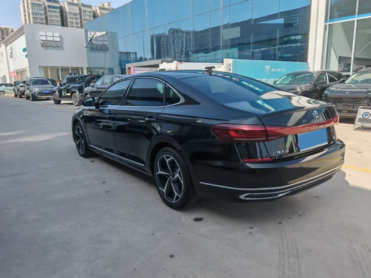 2024 Volkswagen Passat 2.0T 220HP L4 7DCT,autocango,china used car exporter,china ev exporter,chinese used car exporter,chinese used ev exporter