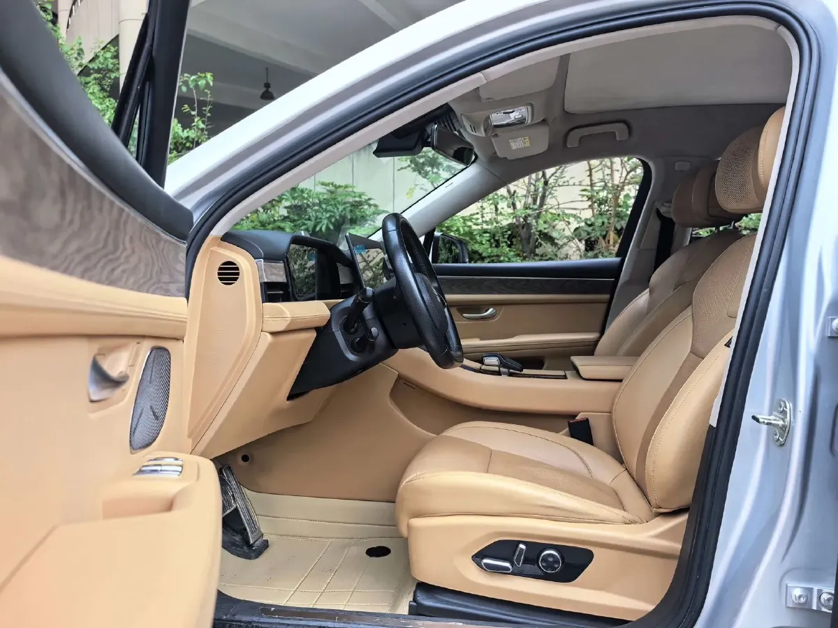 2022 Infiniti Q50L 2.0T 211HP L4 7AT,autocango,china used car exporter,china ev exporter,chinese used car exporter,chinese used ev exporter