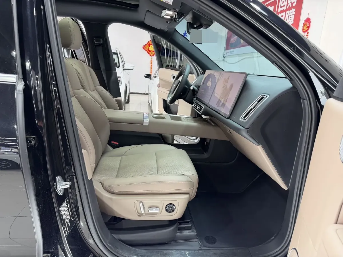 2025 Li L6 Range Extended 154HP L4 REEV,autocango,china used car exporter,china ev exporter,chinese used car exporter,chinese used ev exporter