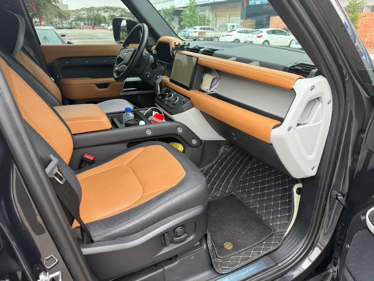 2024 Land Rover Defender 3.0T 400HP L6 8AT,autocango,china used car exporter,china ev exporter,chinese used car exporter,chinese used ev exporter