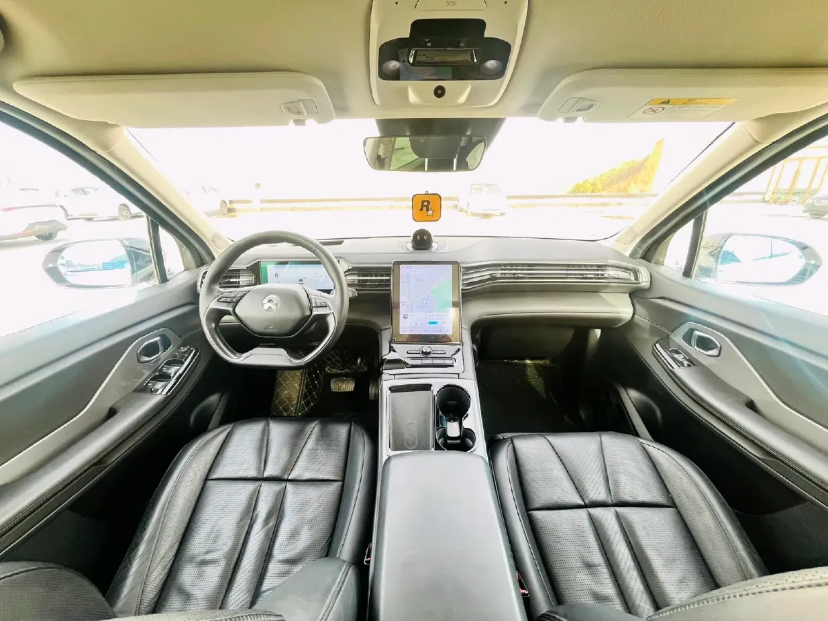 2018 NIO ES8 BEV 70KWH,autocango,china used car exporter,china ev exporter,chinese used car exporter,chinese used ev exporter