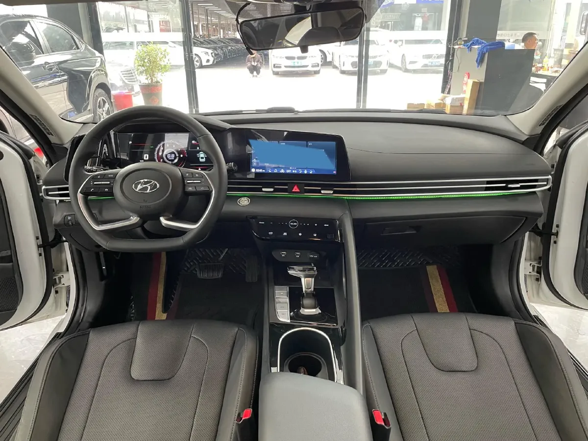 2022 Hyundai Elantra 1.5L 115HP L4 CVT,autocango,china used car exporter,china ev exporter,chinese used car exporter,chinese used ev exporter