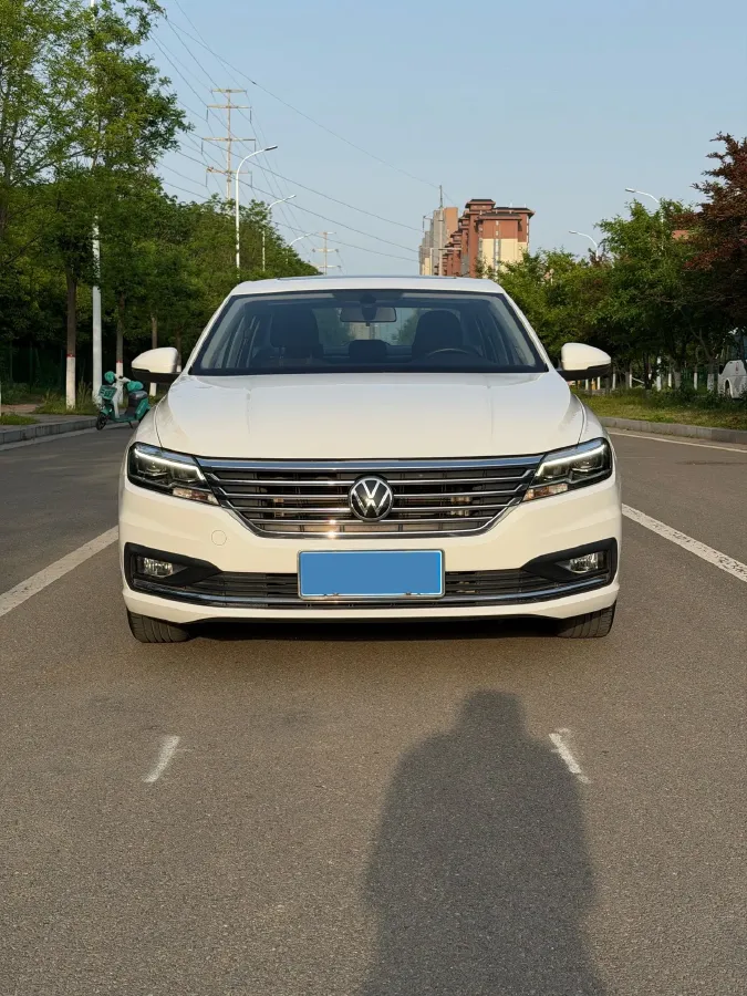 2022 Volkswagen T-Roc 1.4T 150HP L4 7DCT,autocango,china used car exporter,china ev exporter,chinese used car exporter,chinese used ev exporter