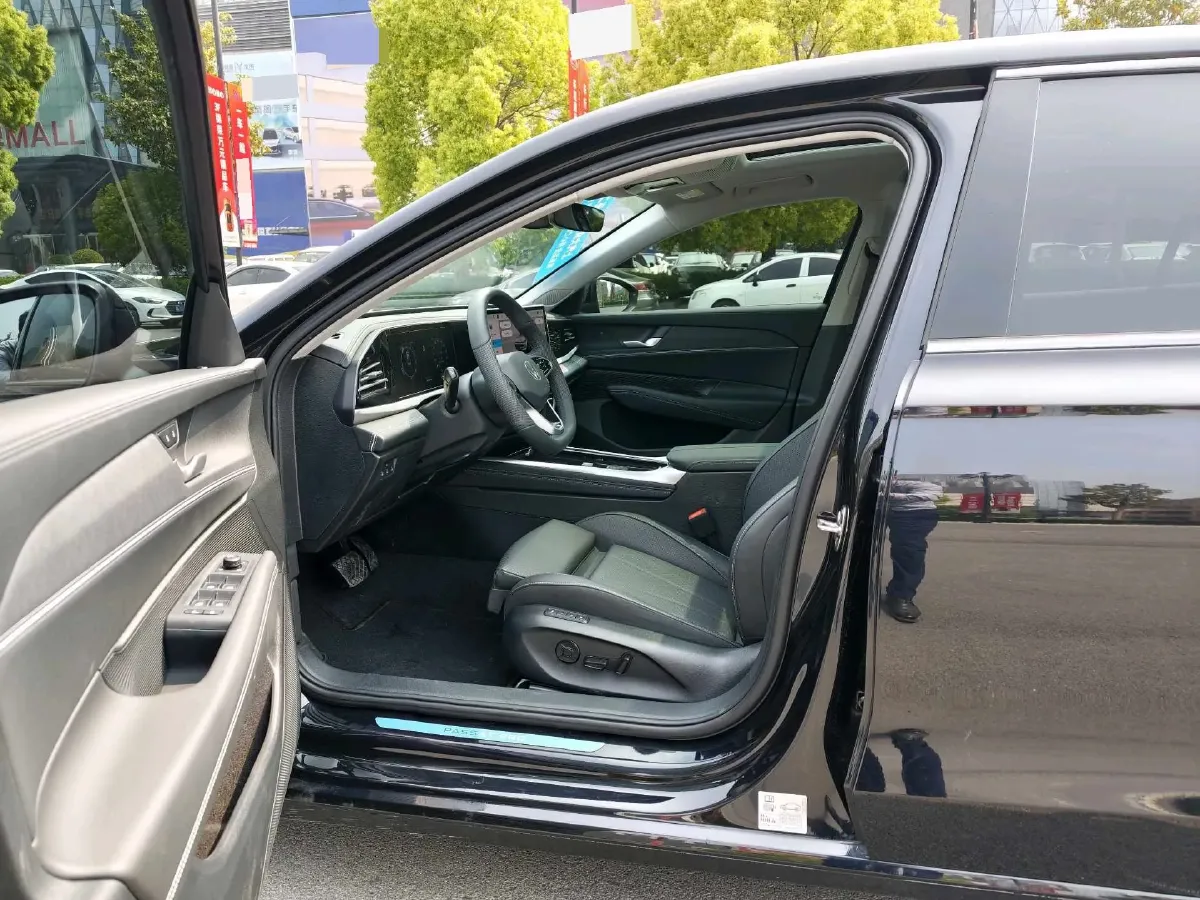 2025 Volkswagen Passat 1.5T 160HP L4 7DCT,autocango,china used car exporter,china ev exporter,chinese used car exporter,chinese used ev exporter