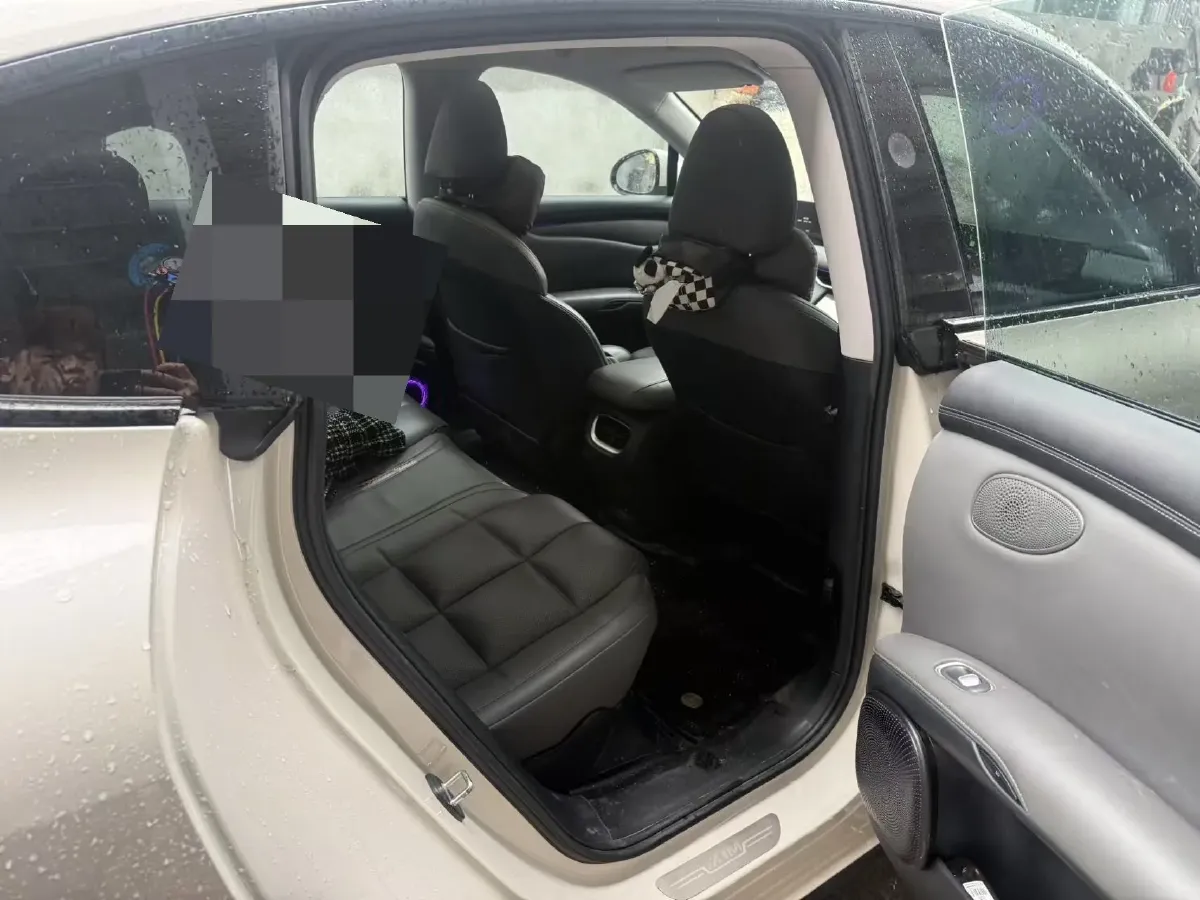 2023 IM LS6 BEV 71KWH,autocango,china used car exporter,china ev exporter,chinese used car exporter,chinese used ev exporter