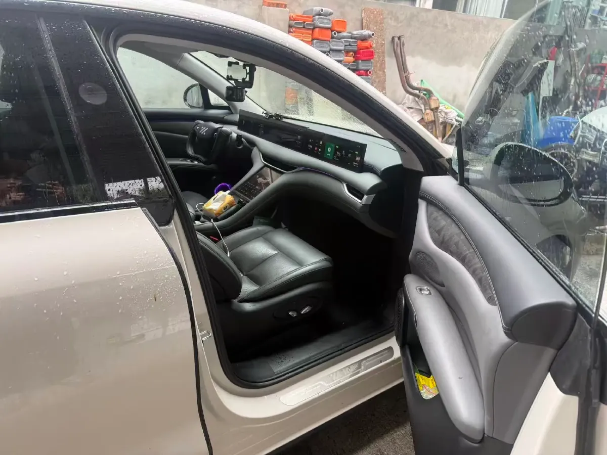 2023 IM LS6 BEV 71KWH,autocango,china used car exporter,china ev exporter,chinese used car exporter,chinese used ev exporter