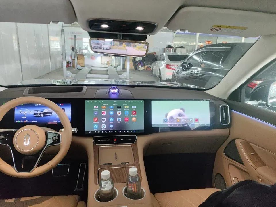 2025 AITO AITO M8 REEV 160HP REEV 53.4KWH,autocango,china used car exporter,china ev exporter,chinese used car exporter,chinese used ev exporter