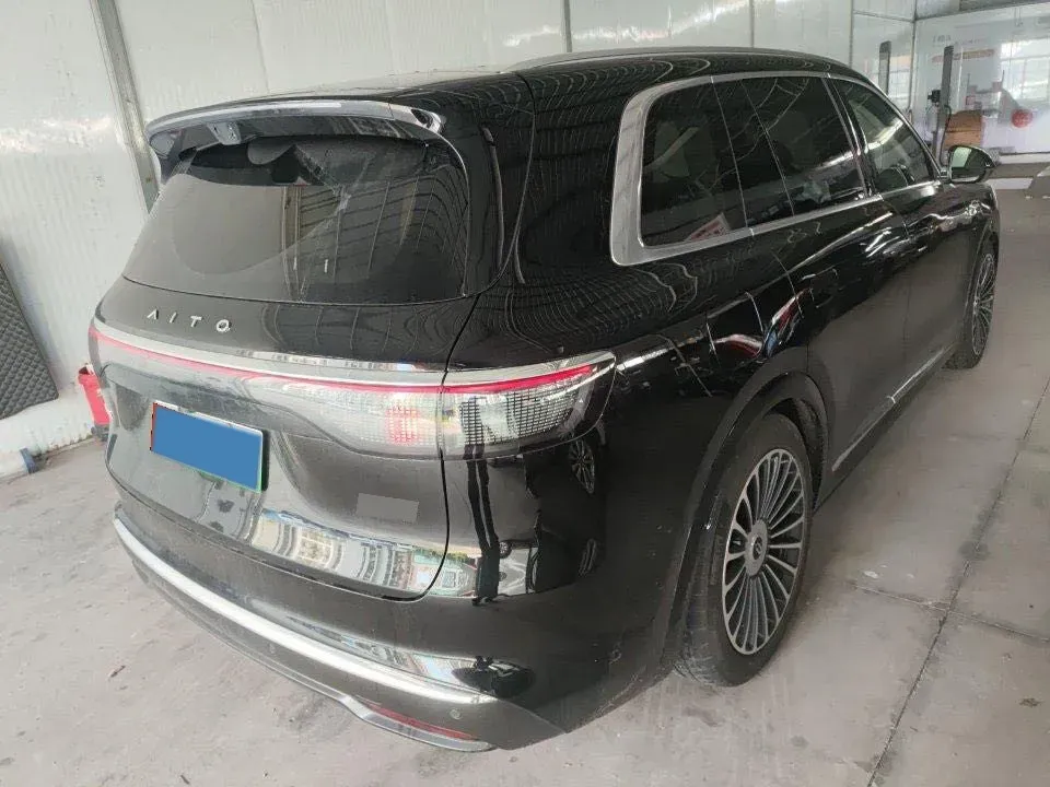 2025 AITO AITO M8 REEV 160HP REEV 53.4KWH,autocango,china used car exporter,china ev exporter,chinese used car exporter,chinese used ev exporter