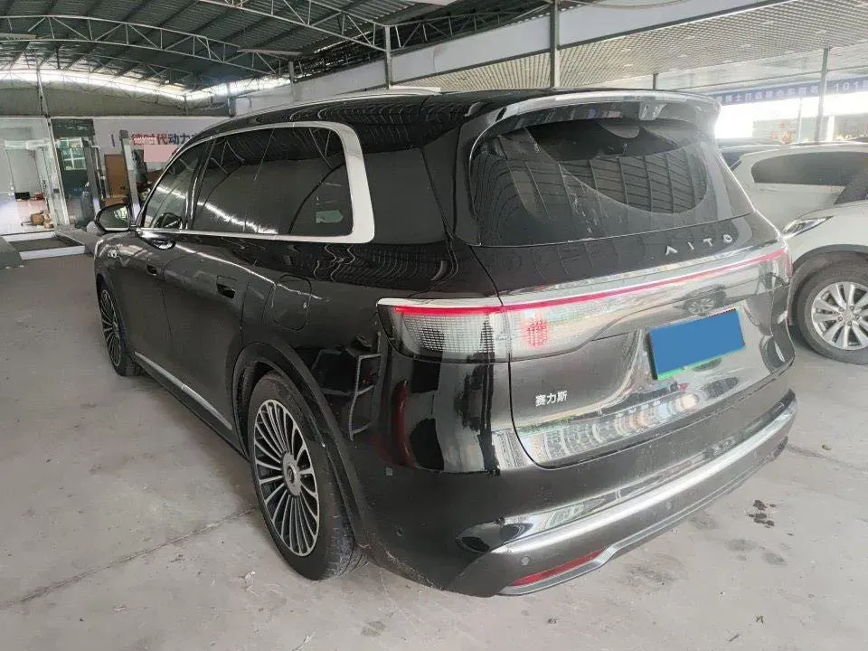 2025 AITO AITO M8 REEV 160HP REEV 53.4KWH,autocango,china used car exporter,china ev exporter,chinese used car exporter,chinese used ev exporter
