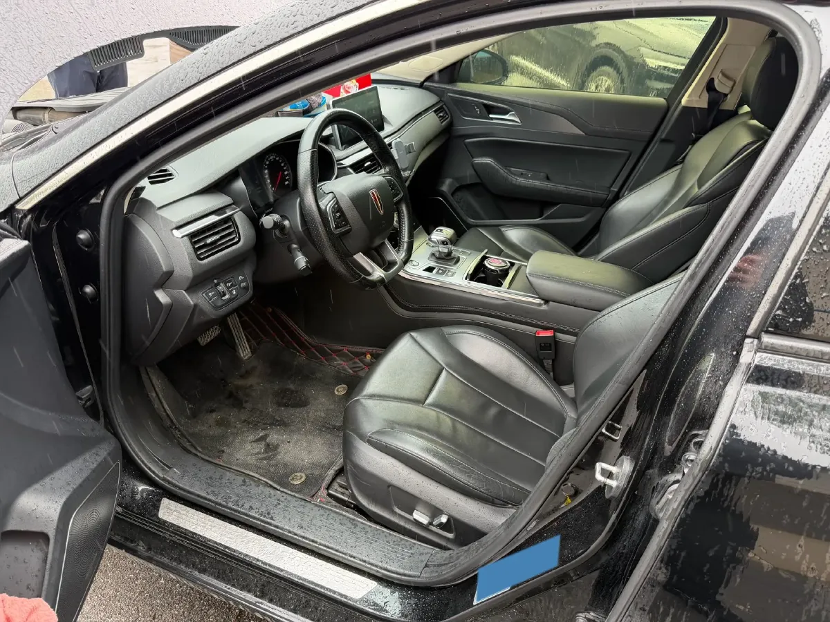 2020 HongQi H5 1.8T 197HP L4 6AT,autocango,china used car exporter,china ev exporter,chinese used car exporter,chinese used ev exporter