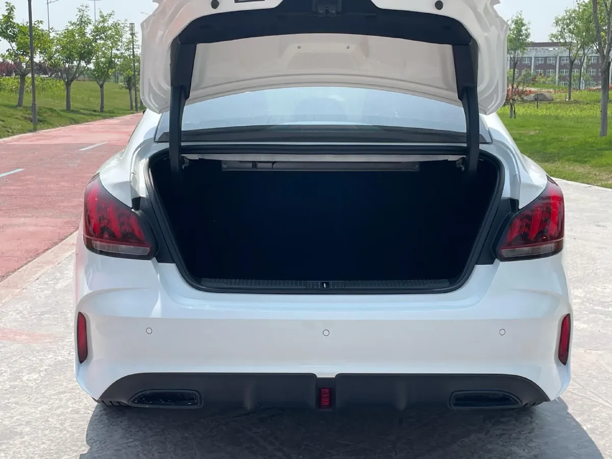 2023 MG 5 1.5L 129HP L4 5MT,autocango,china used car exporter,china ev exporter,chinese used car exporter,chinese used ev exporter