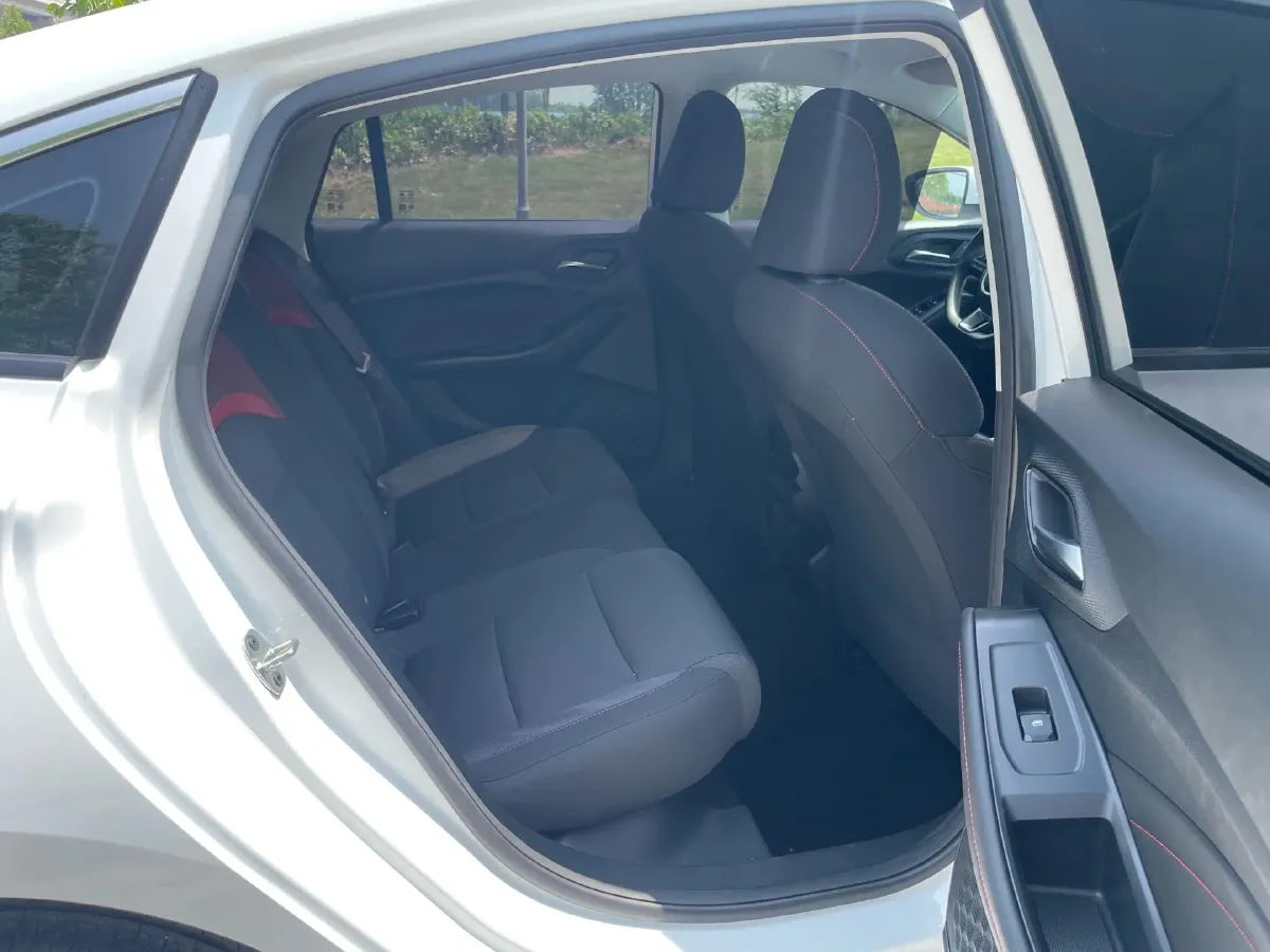 2023 MG 5 1.5L 129HP L4 5MT,autocango,china used car exporter,china ev exporter,chinese used car exporter,chinese used ev exporter