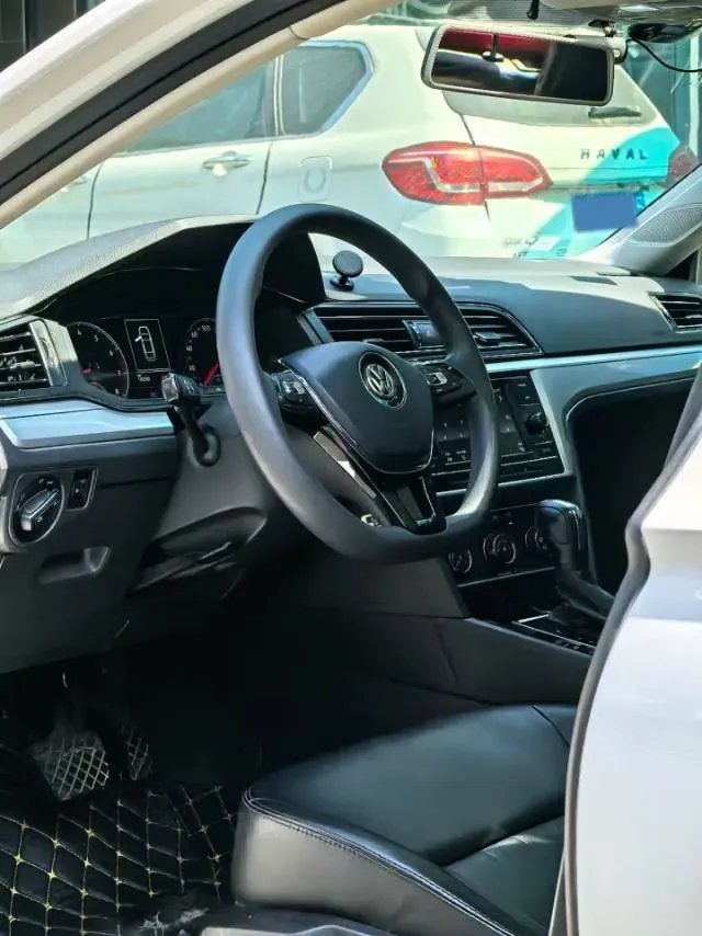 2019 Volkswagen T-Cross 1.4T 150HP L4 7DCT,autocango,china used car exporter,china ev exporter,chinese used car exporter,chinese used ev exporter