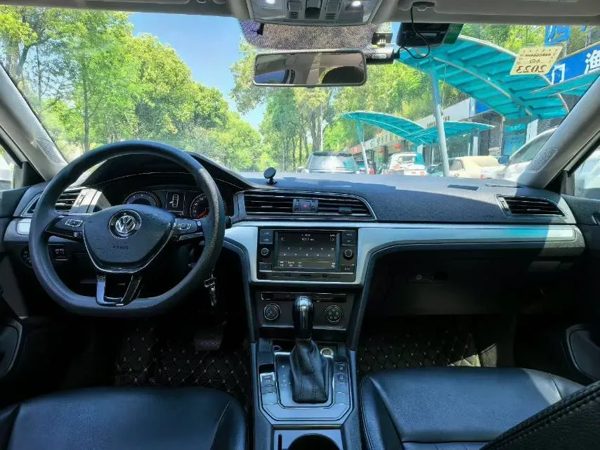 2019 Volkswagen T-Cross 1.4T 150HP L4 7DCT,autocango,china used car exporter,china ev exporter,chinese used car exporter,chinese used ev exporter