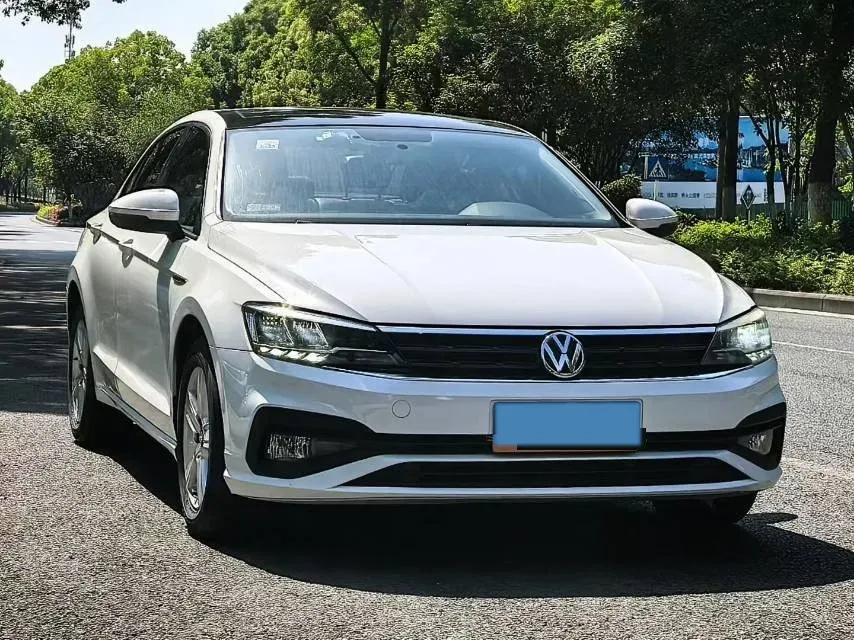 2019 Volkswagen T-Cross 1.4T 150HP L4 7DCT,autocango,china used car exporter,china ev exporter,chinese used car exporter,chinese used ev exporter