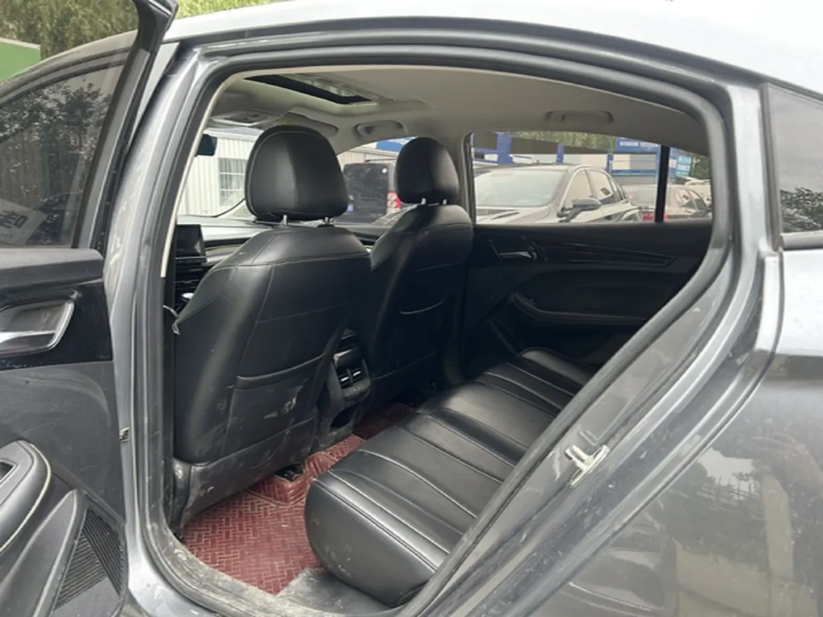 2021 Roewe i5 1.5L 120HP L4 CVT,autocango,china used car exporter,china ev exporter,chinese used car exporter,chinese used ev exporter