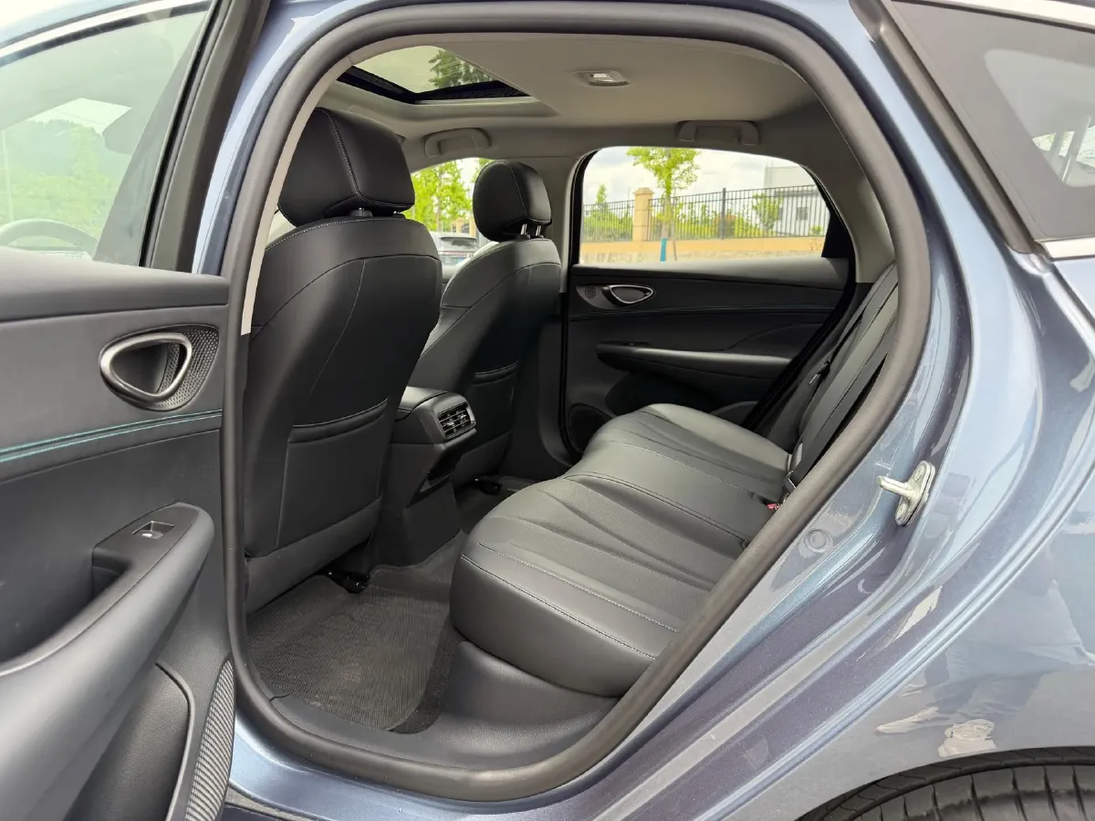 2025 BYD Seal05 DM-i 1.5L 101HP L4 E-CVT PHEV 15.87KWH,autocango,china used car exporter,china ev exporter,chinese used car exporter,chinese used ev exporter