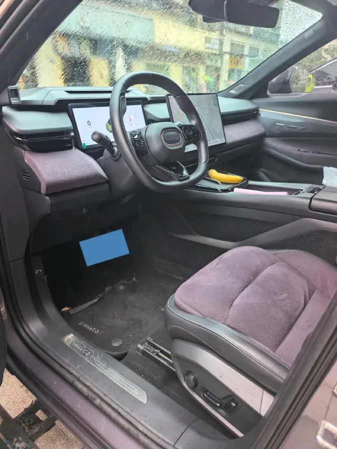 2023 LYNK&CO 08 EM-P 1.5T 163HP L4 3DHT PHEV 39.6KWH,autocango,china used car exporter,china ev exporter,chinese used car exporter,chinese used ev exporter