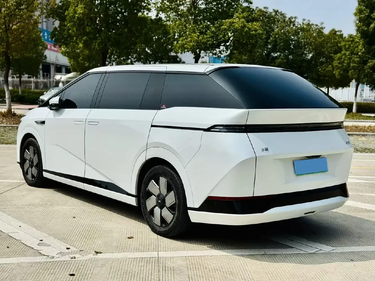 2024 Xpeng X9 BEV 84.5KWH,autocango,china used car exporter,china ev exporter,chinese used car exporter,chinese used ev exporter