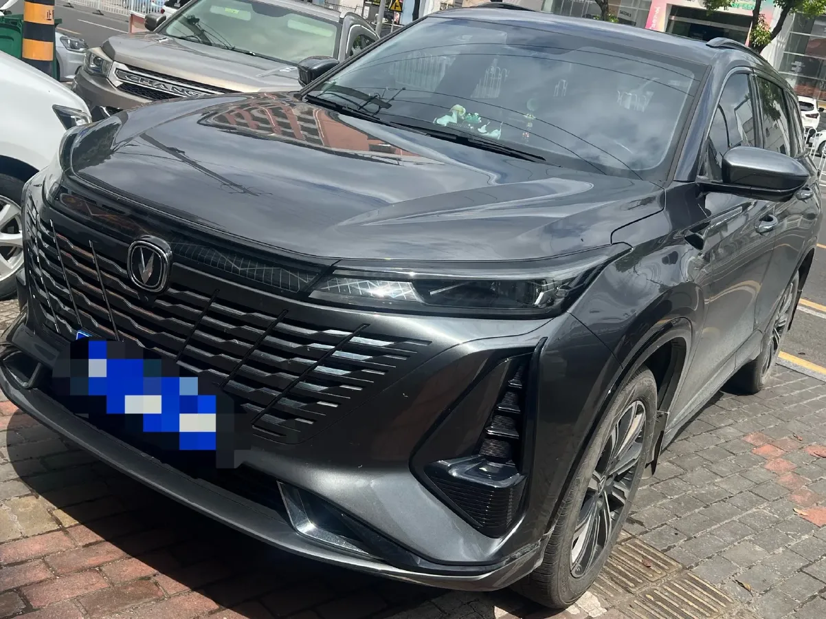 2023 ChangAn CS75 Plus 1.5T 188HP L4 8AT,autocango,china used car exporter,china ev exporter,chinese used car exporter,chinese used ev exporter