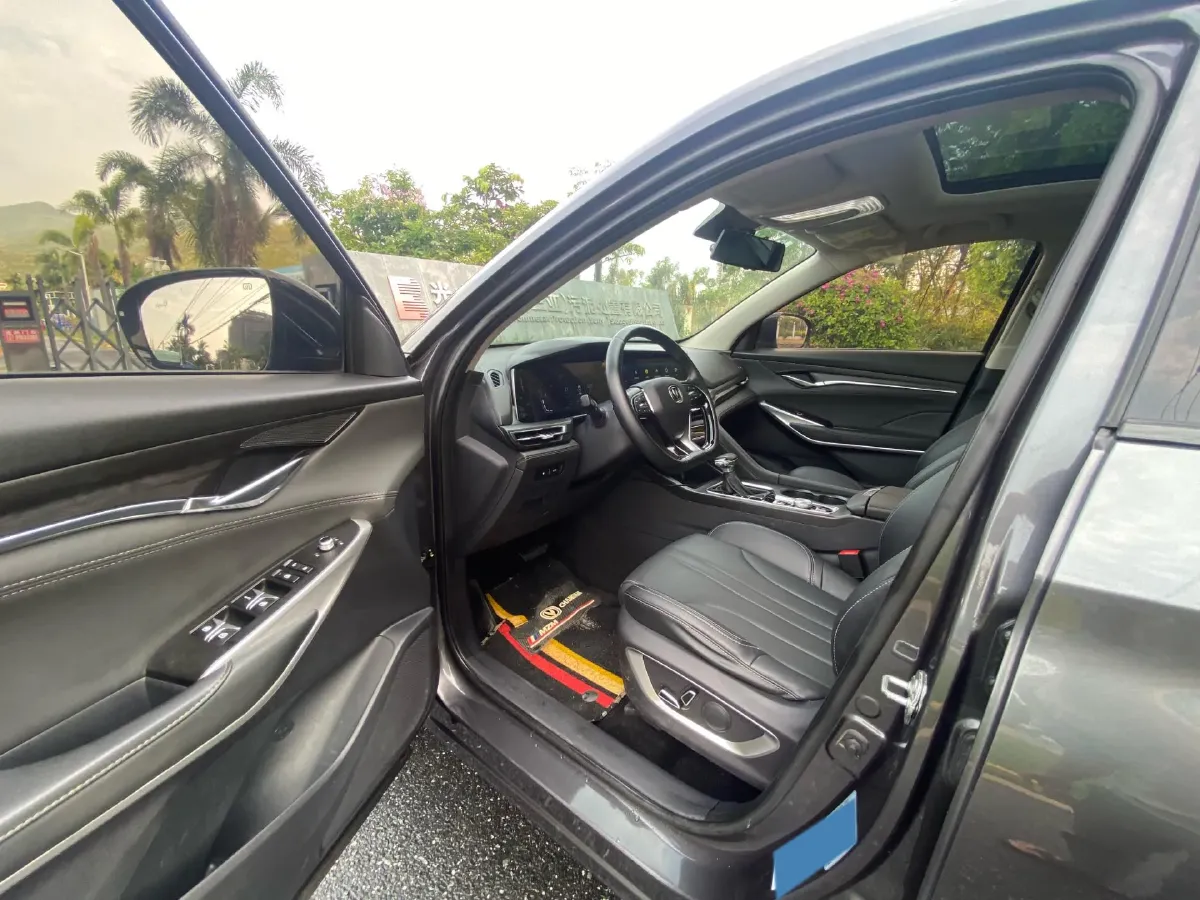 2020 ChangAn CS75 Plus 1.5T 178HP L4 6AT,autocango,china used car exporter,china ev exporter,chinese used car exporter,chinese used ev exporter