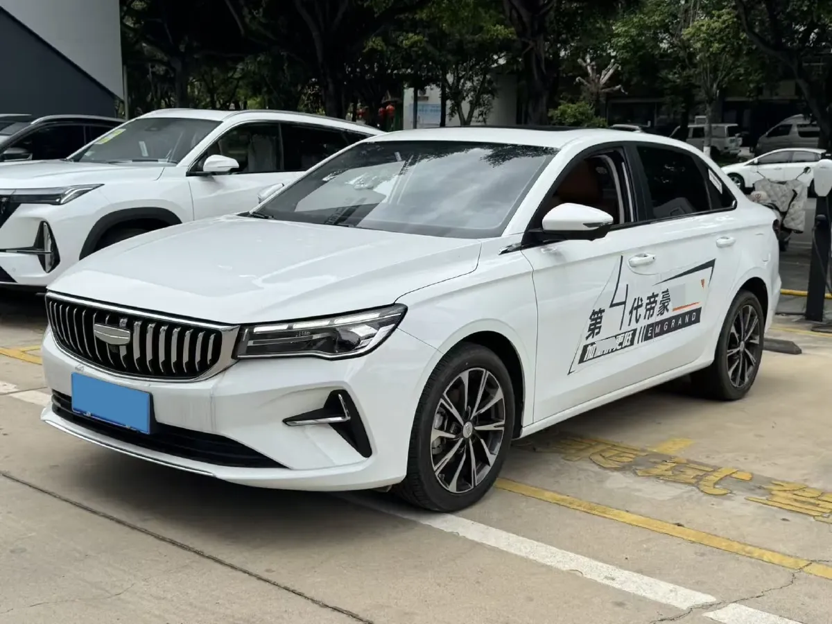 2025 Geely Emgrand 1.5L 127HP L4 CVT,autocango,china used car exporter,china ev exporter,chinese used car exporter,chinese used ev exporter