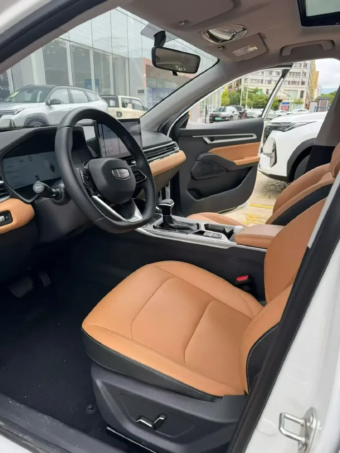 2025 Geely Emgrand 1.5L 127HP L4 CVT,autocango,china used car exporter,china ev exporter,chinese used car exporter,chinese used ev exporter