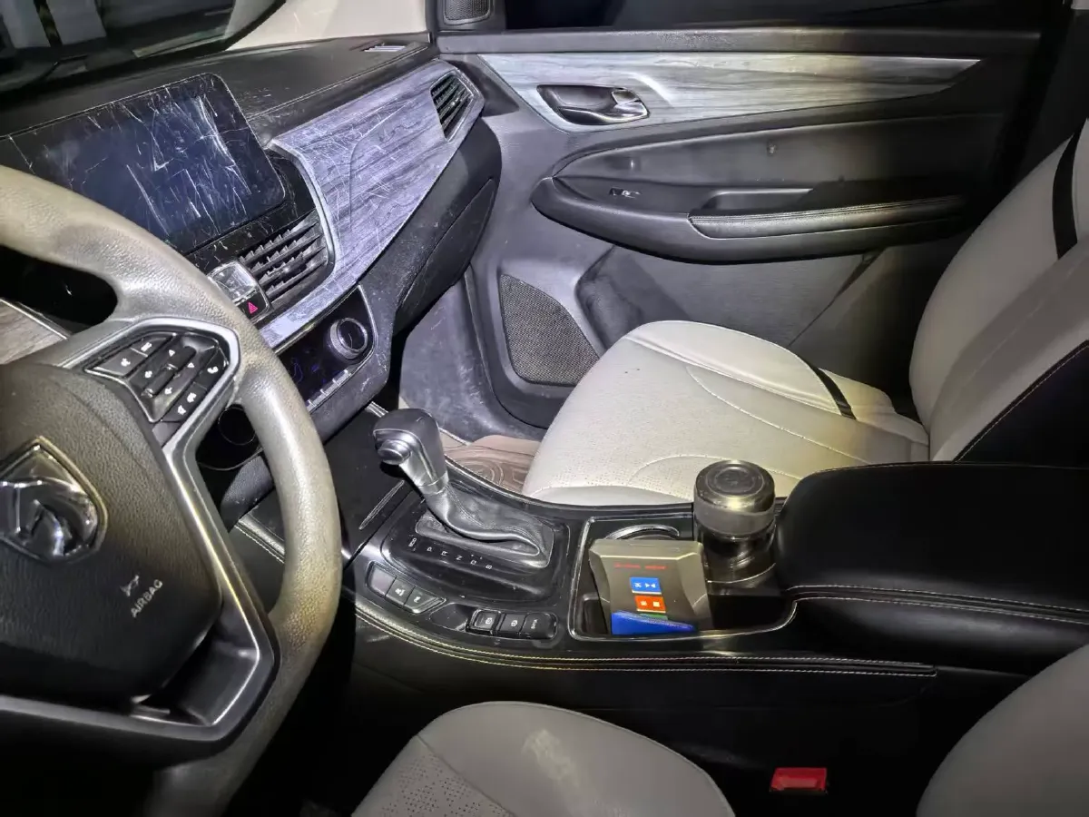 2019 BaoJun 730 1.5T 147HP L4 CVT,autocango,china used car exporter,china ev exporter,chinese used car exporter,chinese used ev exporter