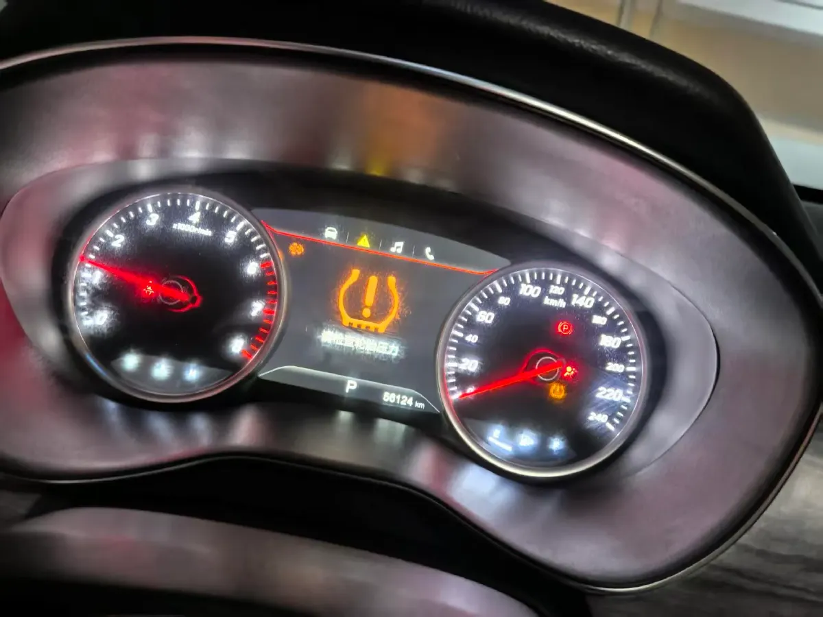 2019 BaoJun 730 1.5T 147HP L4 CVT,autocango,china used car exporter,china ev exporter,chinese used car exporter,chinese used ev exporter