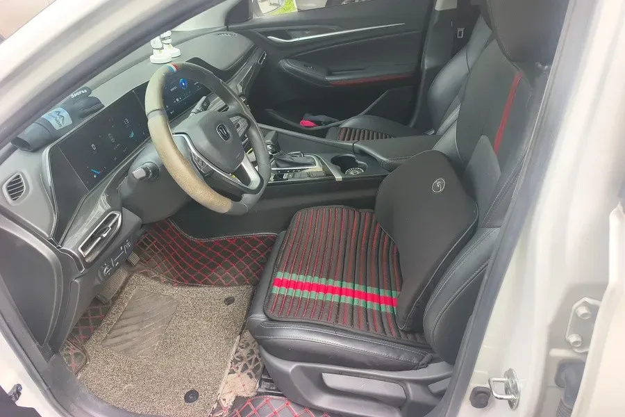 2020 ChangAn Eado 1.6L 128HP L4 6AT,autocango,china used car exporter,china ev exporter,chinese used car exporter,chinese used ev exporter