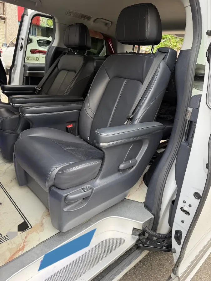 2023 GAC Trumpchi M8 2.0T 252HP L4 8AT,autocango,china used car exporter,china ev exporter,chinese used car exporter,chinese used ev exporter