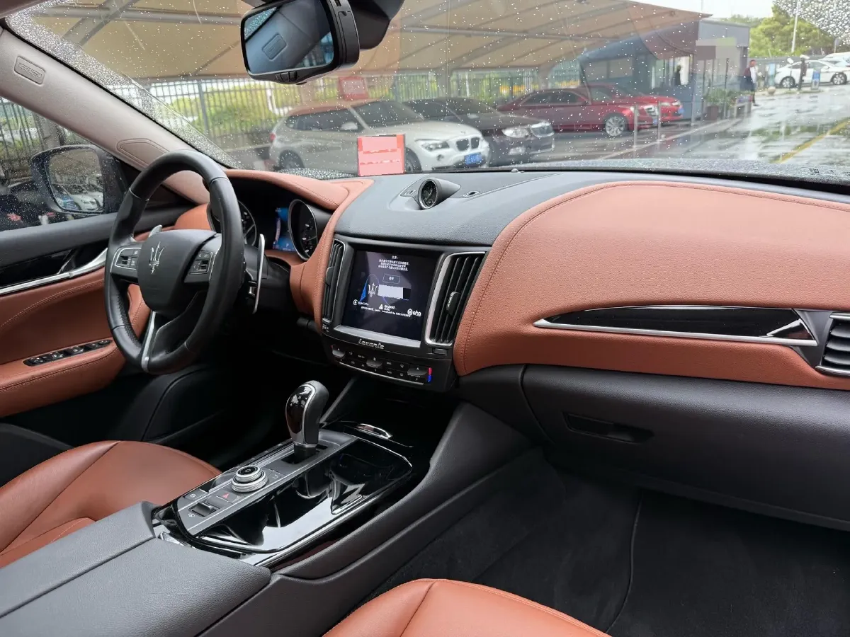 2018 Maserati Levante 3.0T 350HP V6 8AT,autocango,china used car exporter,china ev exporter,chinese used car exporter,chinese used ev exporter