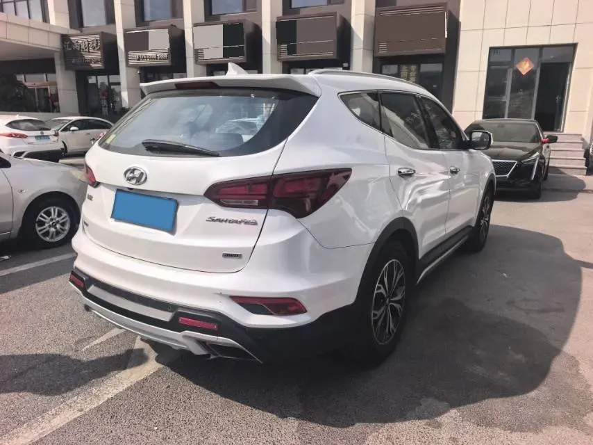 2017 Hyundai Santafe 2.0T 245HP L4 6AT,autocango,china used car exporter,china ev exporter,chinese used car exporter,chinese used ev exporter