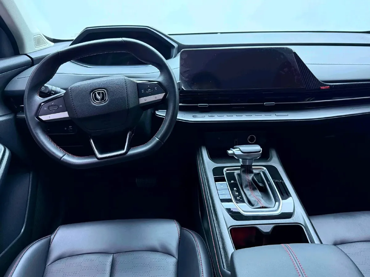 2022 ChangAn CS55 Plus 1.5T 180HP L4 7DCT,autocango,china used car exporter,china ev exporter,chinese used car exporter,chinese used ev exporter