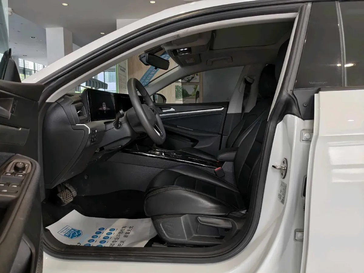 2024 Volkswagen Lamando 1.2T 116HP L4 7DCT,autocango,china used car exporter,china ev exporter,chinese used car exporter,chinese used ev exporter