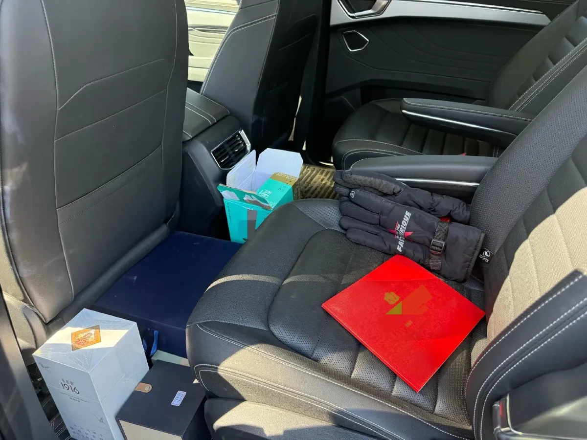 2021 Volkswagen Talagon 2.0T 220HP L4 7DCT,autocango,china used car exporter,china ev exporter,chinese used car exporter,chinese used ev exporter