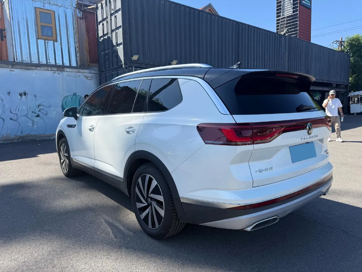 2021 Volkswagen Talagon 2.0T 220HP L4 7DCT,autocango,china used car exporter,china ev exporter,chinese used car exporter,chinese used ev exporter