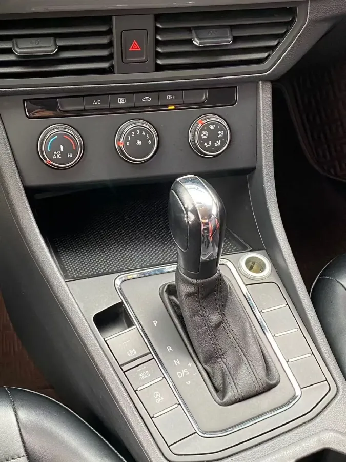 2018 Volkswagen Bora 1.5L 110HP L4 6AT,autocango,china used car exporter,china ev exporter,chinese used car exporter,chinese used ev exporter