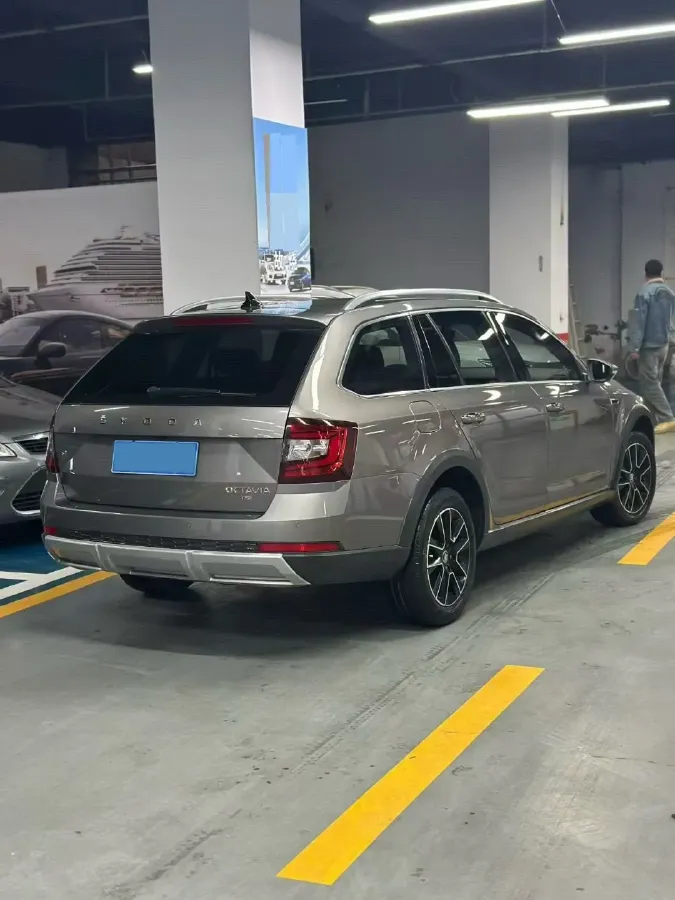 2019 Skoda Superb 1.4T 150HP L4 7DCT,autocango,china used car exporter,china ev exporter,chinese used car exporter,chinese used ev exporter