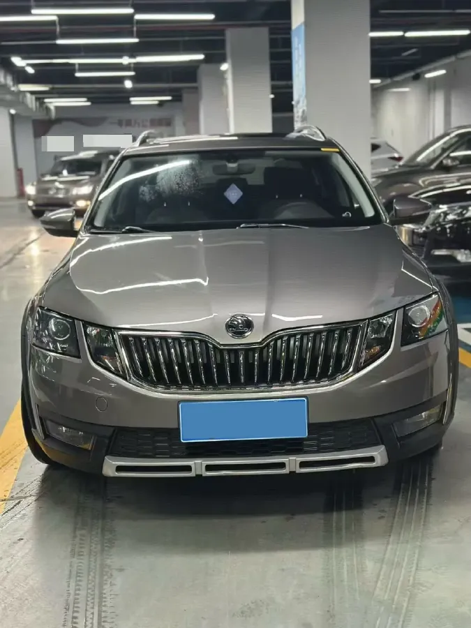 2019 Skoda Superb 1.4T 150HP L4 7DCT,autocango,china used car exporter,china ev exporter,chinese used car exporter,chinese used ev exporter