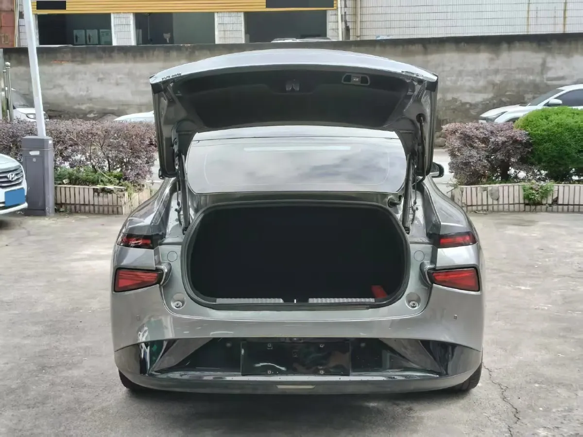 2020 Xpeng P7 BEV 70.8KWH,autocango,china used car exporter,china ev exporter,chinese used car exporter,chinese used ev exporter
