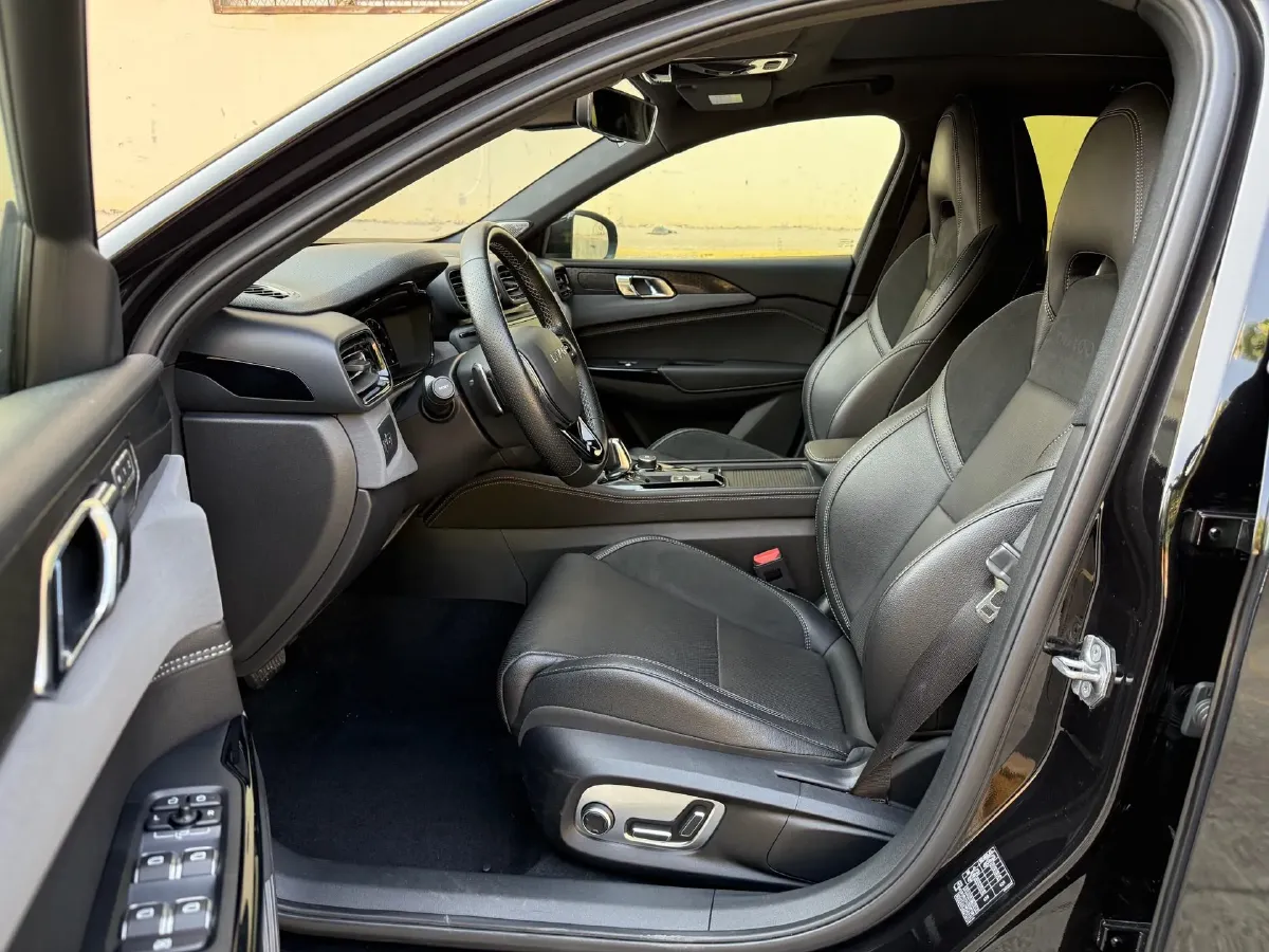 2020 LYNK&CO 03 2.0T 190HP L4 6AT,autocango,china used car exporter,china ev exporter,chinese used car exporter,chinese used ev exporter