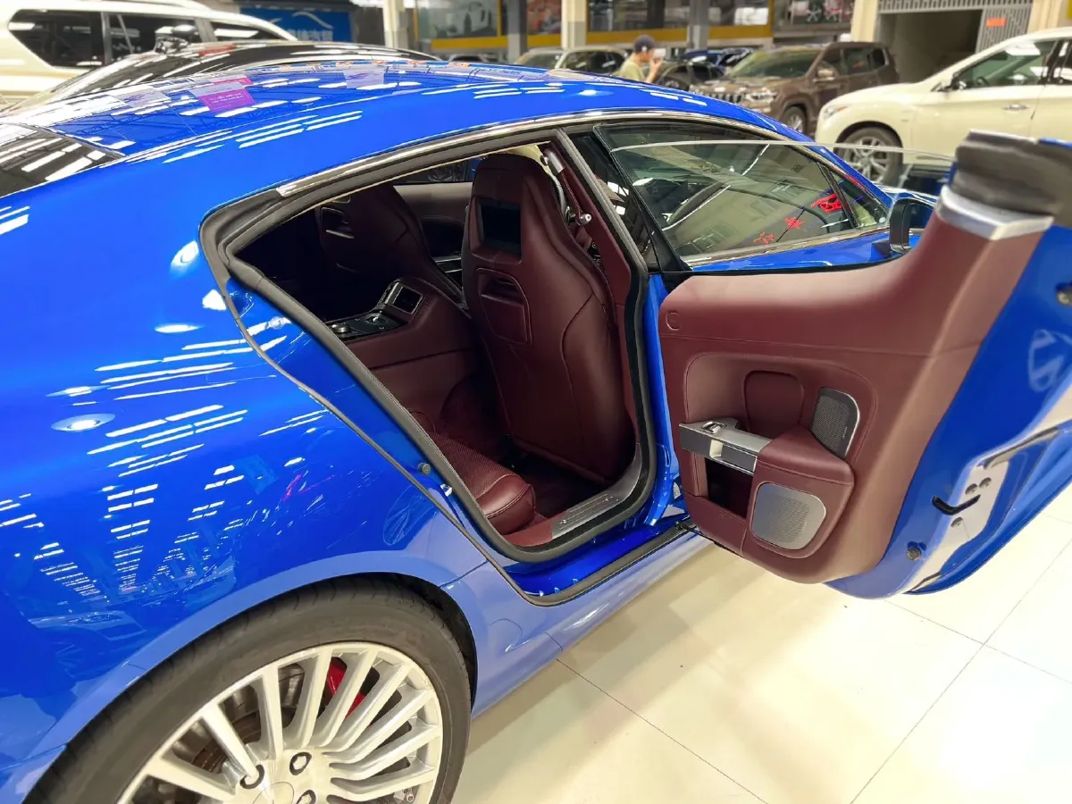 2014 Aston Martin Rapide 6.0L 558HP V12 6AT,autocango,china used car exporter,china ev exporter,chinese used car exporter,chinese used ev exporter