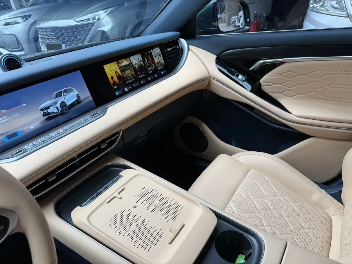 2024 Voyah FREE 1.5T 150HP L4 REEV 39.2KWH,autocango,china used car exporter,china ev exporter,chinese used car exporter,chinese used ev exporter