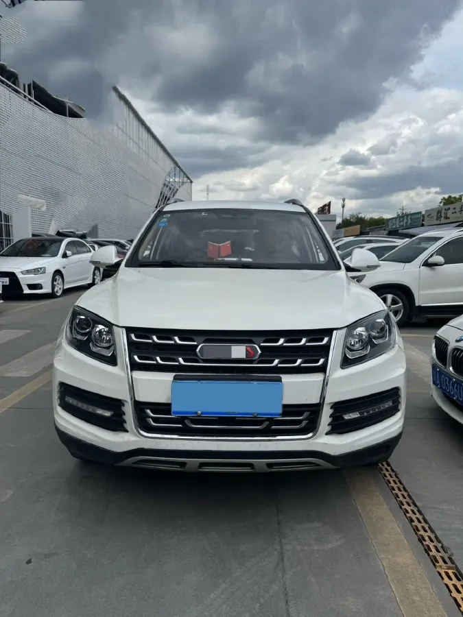 2017 Yema T70 1.5T 156HP L4 5MT,autocango,china used car exporter,china ev exporter,chinese used car exporter,chinese used ev exporter