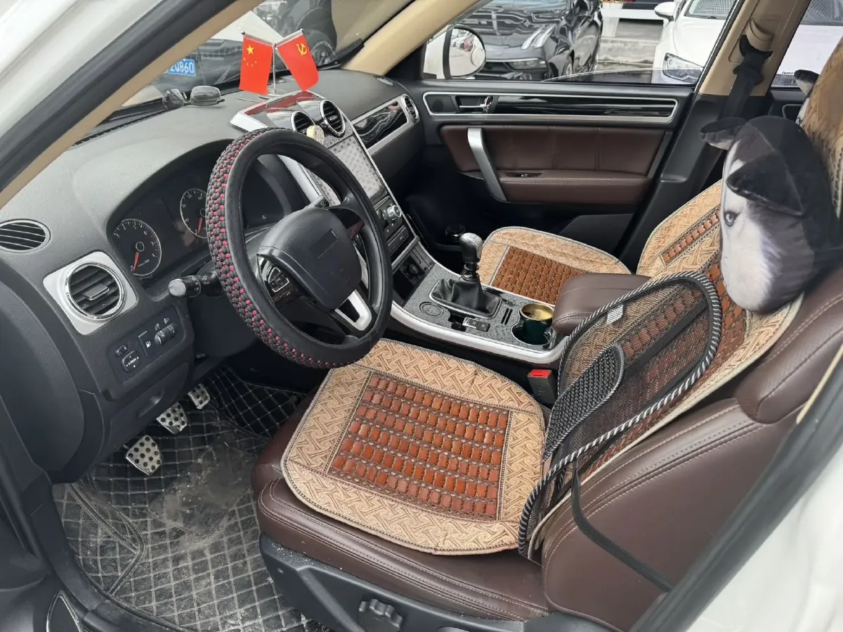 2017 Yema T70 1.5T 156HP L4 5MT,autocango,china used car exporter,china ev exporter,chinese used car exporter,chinese used ev exporter