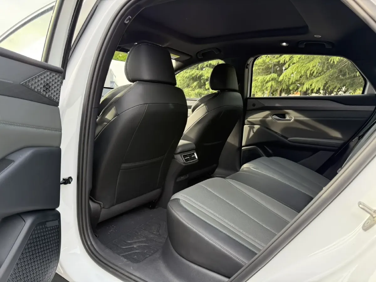 2025 BYD QinL BEV,autocango,china used car exporter,china ev exporter,chinese used car exporter,chinese used ev exporter