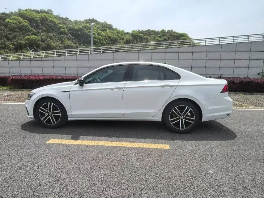 2019 Volkswagen Passat 1.4T 150HP L4 7DCT,autocango,china used car exporter,china ev exporter,chinese used car exporter,chinese used ev exporter