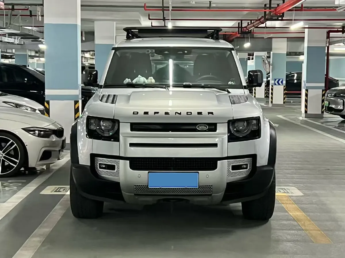2023 Land Rover Defender 3.0T 400HP L6 8AT,autocango,china used car exporter,china ev exporter,chinese used car exporter,chinese used ev exporter