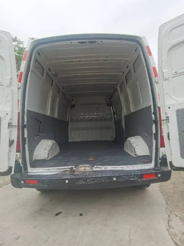 2020 MAXUS XinTu V80 2.5T 136HP L4 6MT,autocango,china used car exporter,china ev exporter,chinese used car exporter,chinese used ev exporter